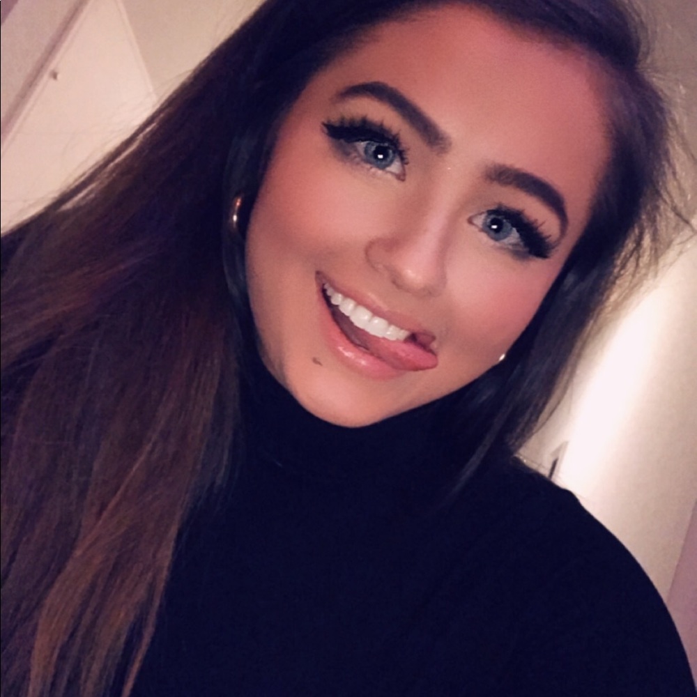 Meet your Posher, Keely